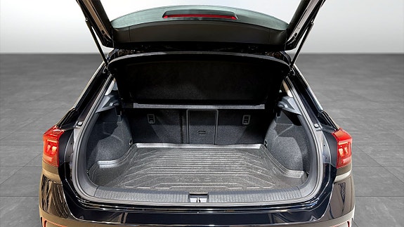 Volkswagen T-Roc 12 of 19