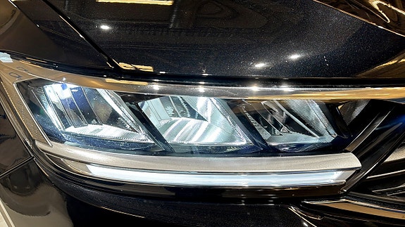 Volkswagen T-Roc 14 of 19