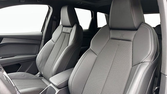 Audi Q4 e-tron 10 of 16