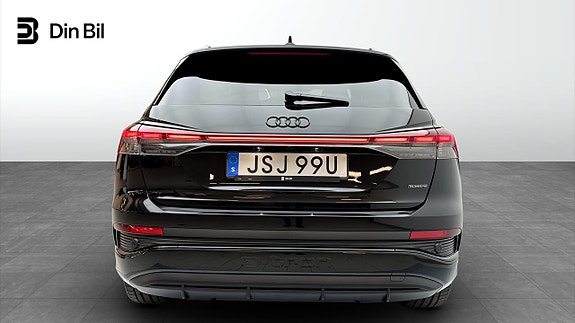 Audi Q4 e-tron 5 of 16