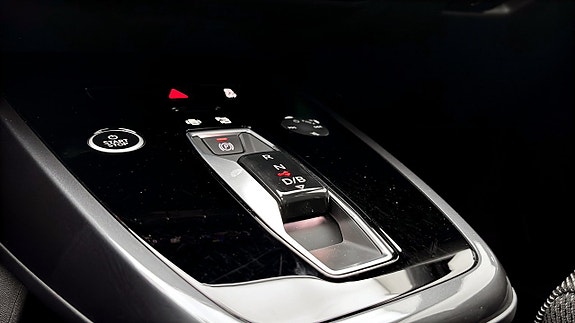 Audi Q4 e-tron 14 of 16