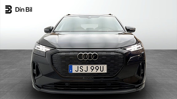 Audi Q4 e-tron 4 of 16