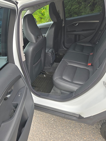 Volvo XC70 10 of 14