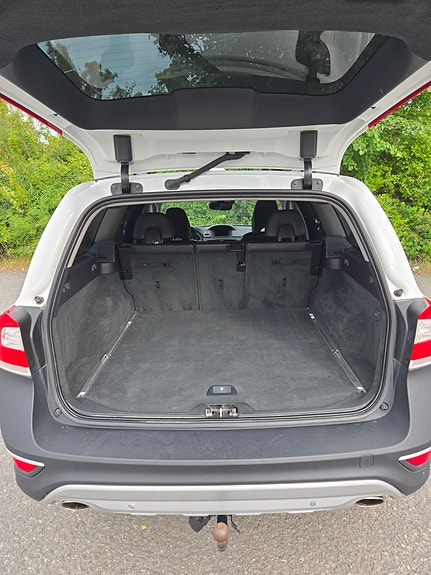 Volvo XC70 8 of 14