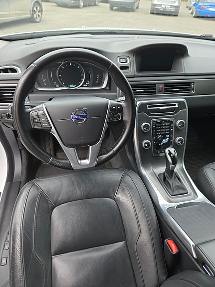Volvo XC70 14 of 14