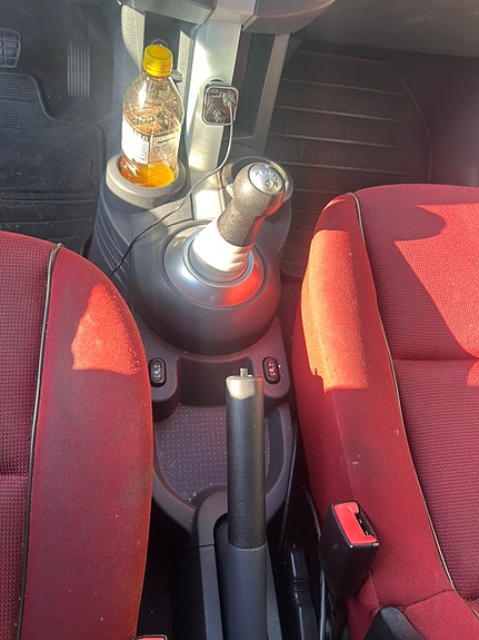 Mitsubishi Colt 8 of 14