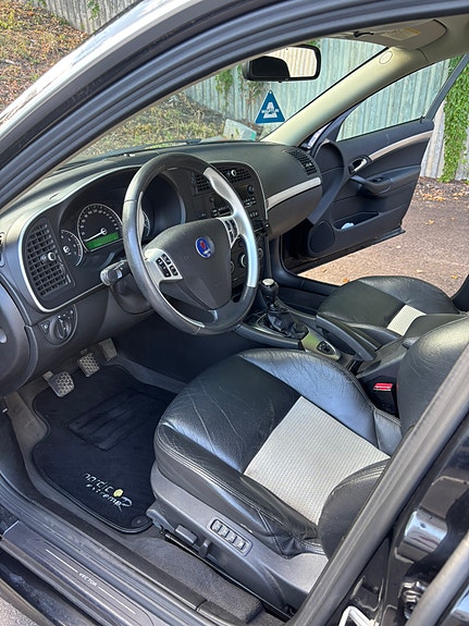 Saab 9-3 10 of 12