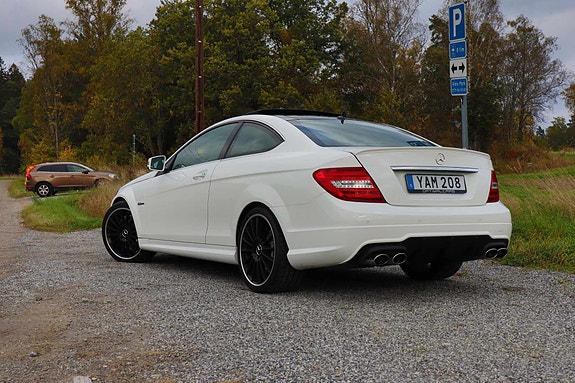 Mercedes-Benz C63 3 of 6