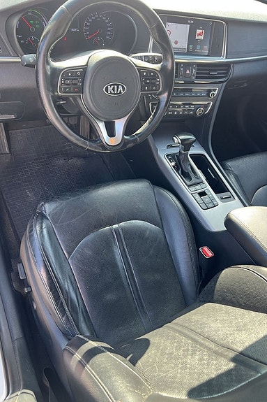 Kia Optima 10 of 30