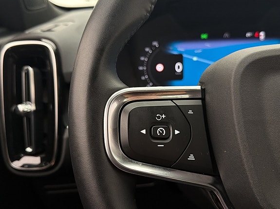 Volvo XC40 18 of 30
