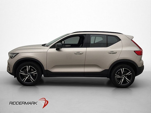 Volvo XC40 4 of 30
