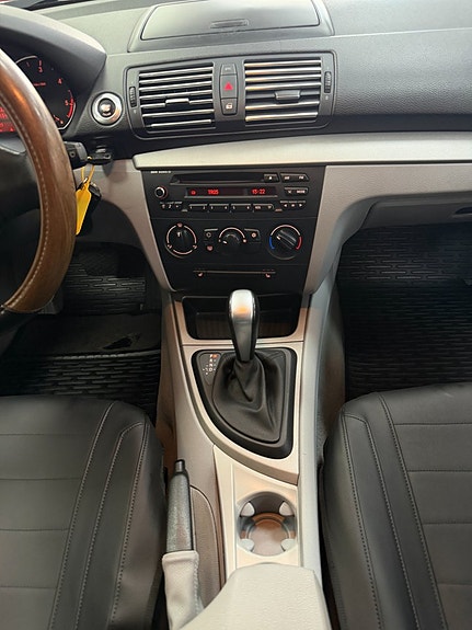 BMW 118d 8 of 21