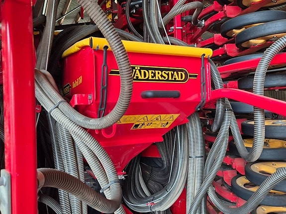 Väderstad Spirit ST 900 C FIX + BioDrill 360 12 of 24