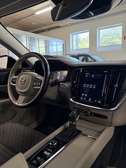 Volvo V60 Cross Country 12 of 18