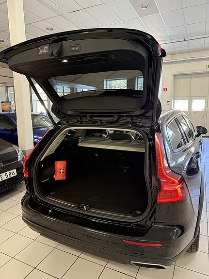 Volvo V60 Cross Country 17 of 18