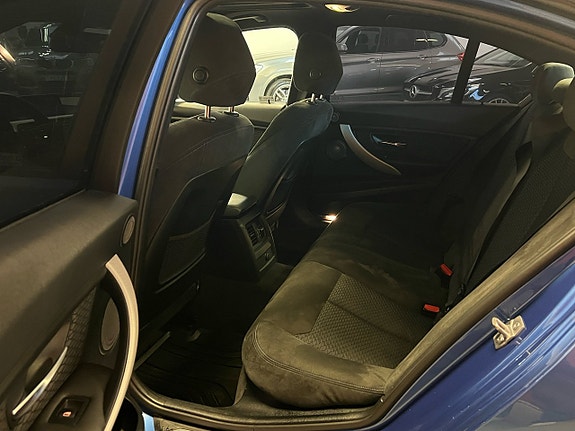 BMW 318d 15 of 24