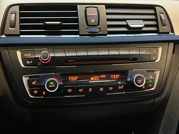 BMW 318d 19 of 24