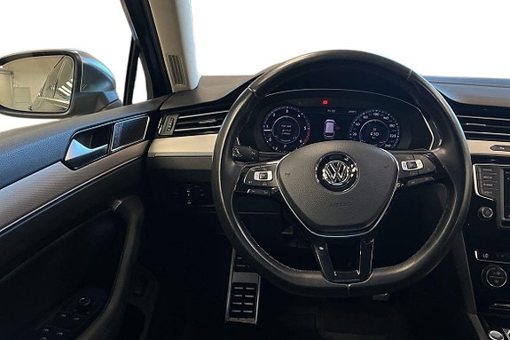 Volkswagen Passat Alltrack 14 of 27