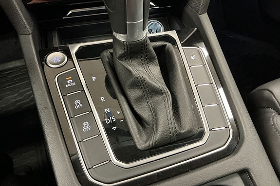 Volkswagen Passat Alltrack 22 of 27