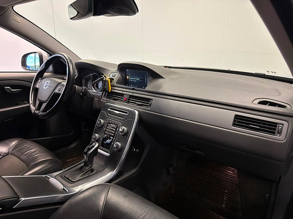Volvo V70 24 of 28