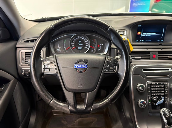 Volvo V70 17 of 28