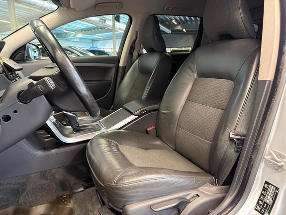 Volvo V70 14 of 28