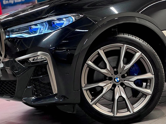 BMW X7 13 of 30