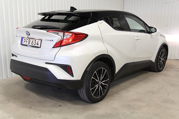 Toyota C-HR 10 of 28