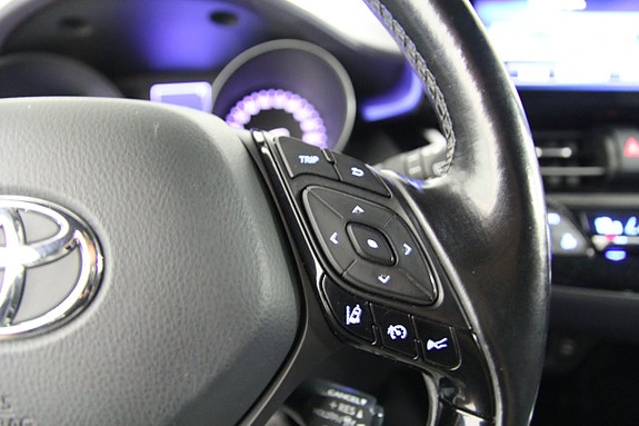 Toyota C-HR 20 of 28