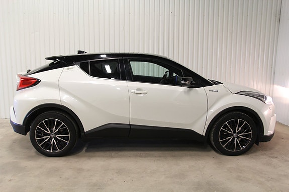 Toyota C-HR 11 of 28