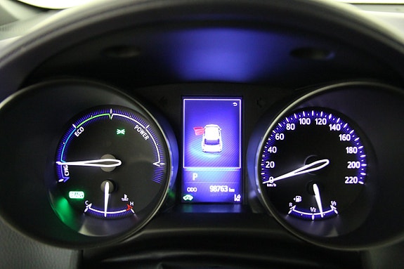 Toyota C-HR 17 of 28