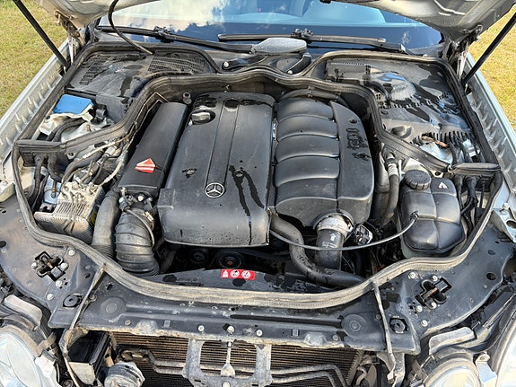 Mercedes-Benz E220 9 of 9