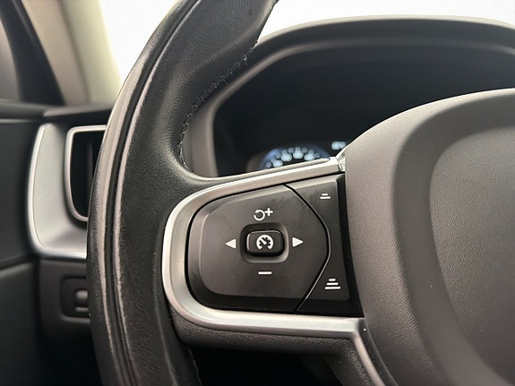Volvo XC60 16 of 30