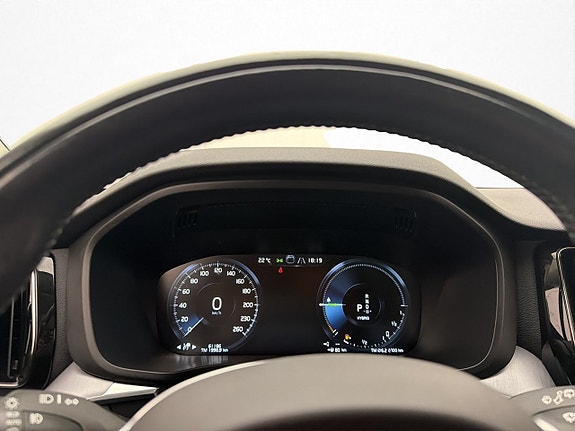 Volvo XC60 17 of 30