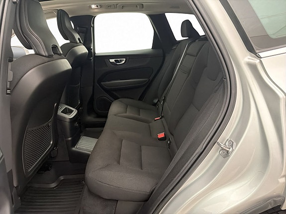 Volvo XC60 24 of 30