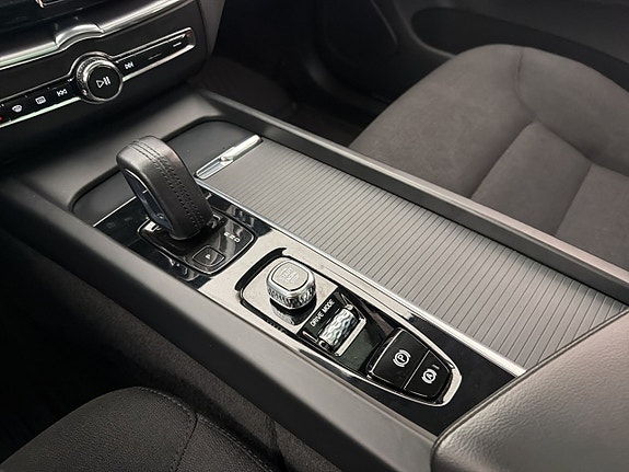 Volvo XC60 23 of 30