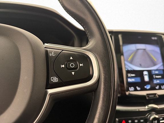 Volvo XC60 18 of 30