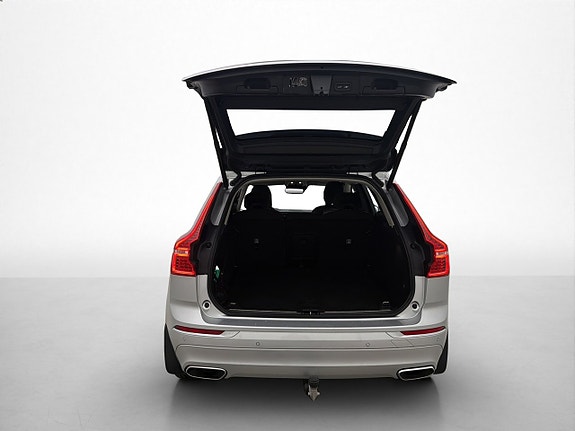 Volvo XC60 25 of 30