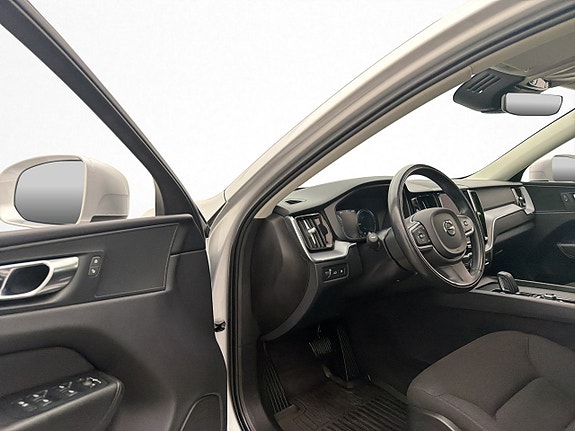 Volvo XC60 11 of 30