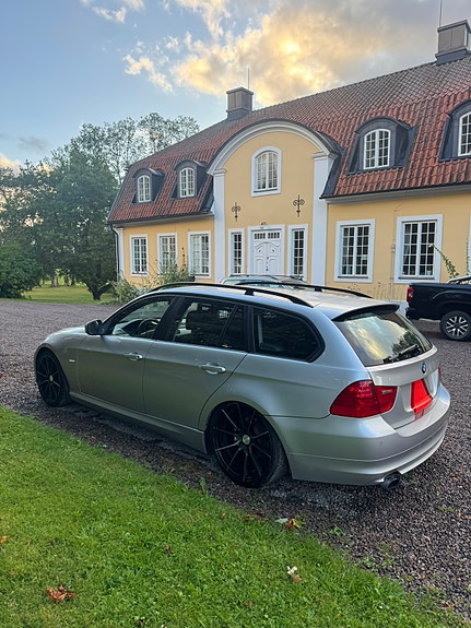 BMW 320d 3 of 6