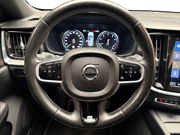 Volvo V60 11 of 20