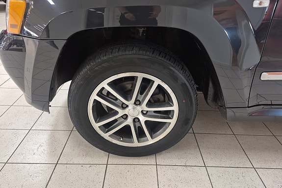 Jeep Grand Cherokee 7 of 16