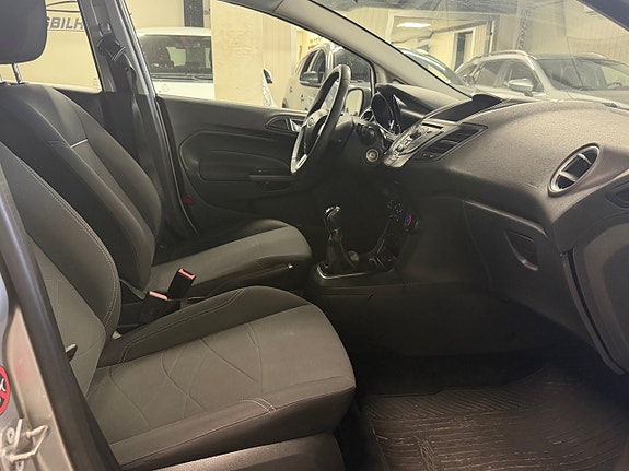 Ford Fiesta 5 of 13