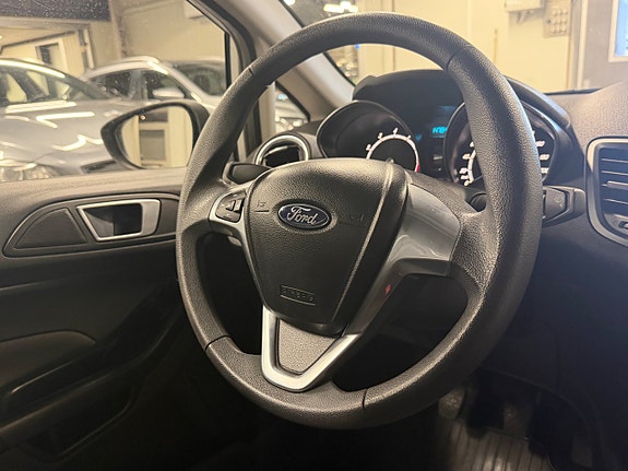 Ford Fiesta 8 of 13