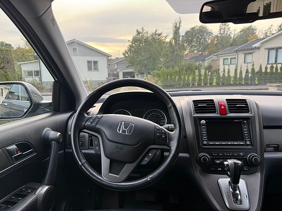 Honda CR-V 6 of 8
