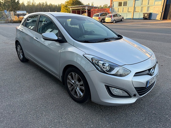 Hyundai i30 2 of 6
