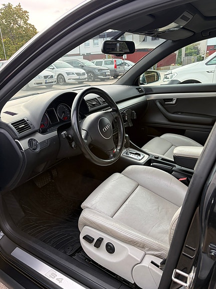 Audi S4 7 of 12