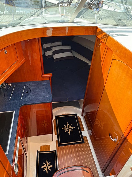 Aquador 28 C 10 of 12