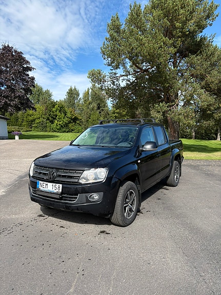 Volkswagen Amarok 2 of 3