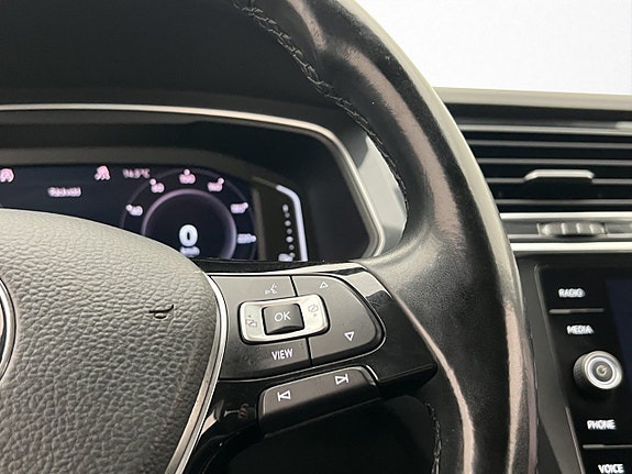 Volkswagen Tiguan 14 of 25